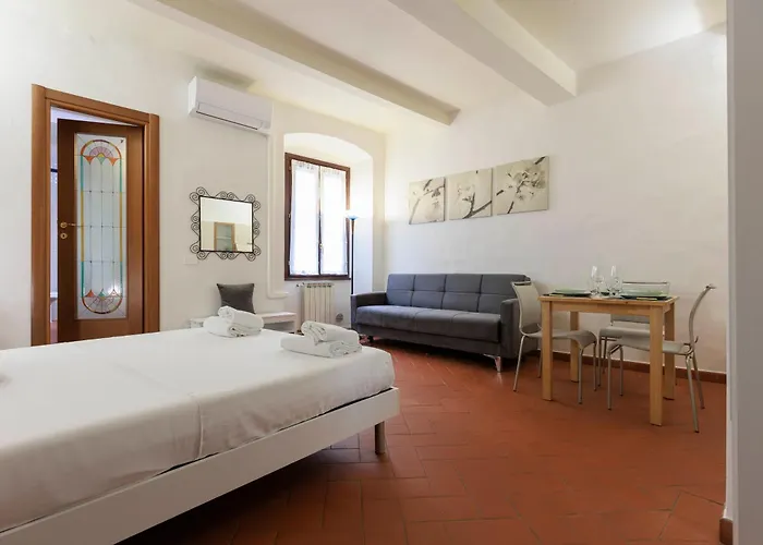 Santa Croce Nest *