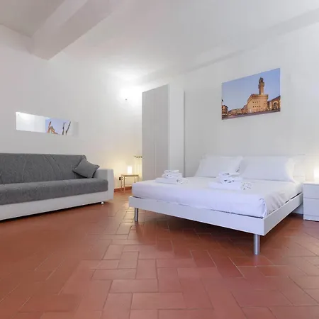Santa Croce Nest Apartman *